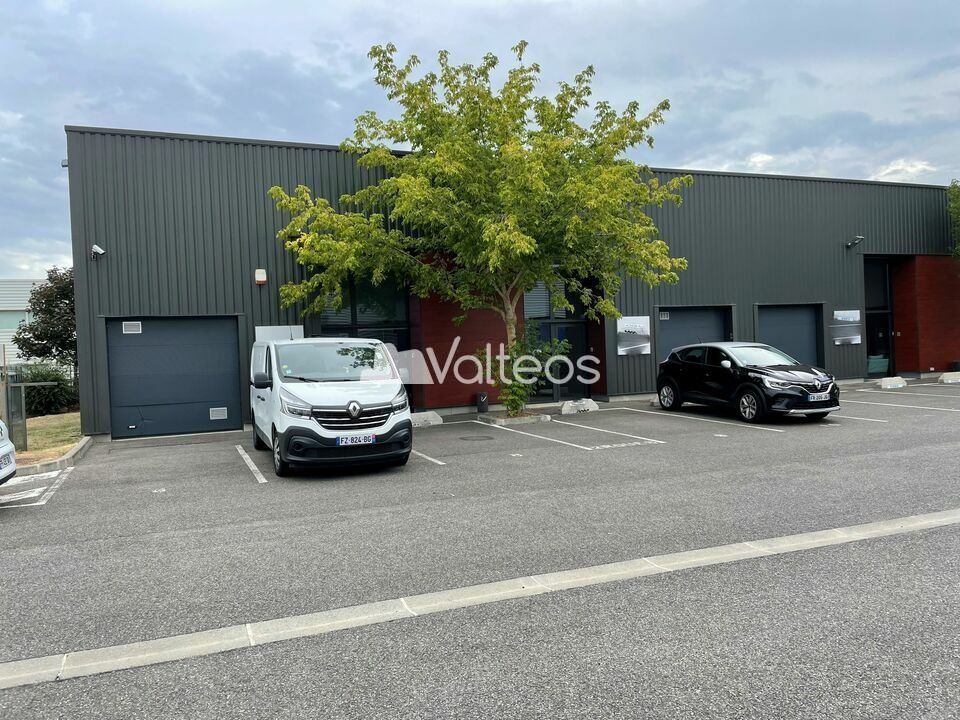 Location local d''activites 306 m² non divisibles