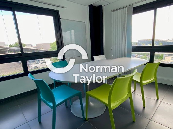 Location bureaux 330 m² non divisibles