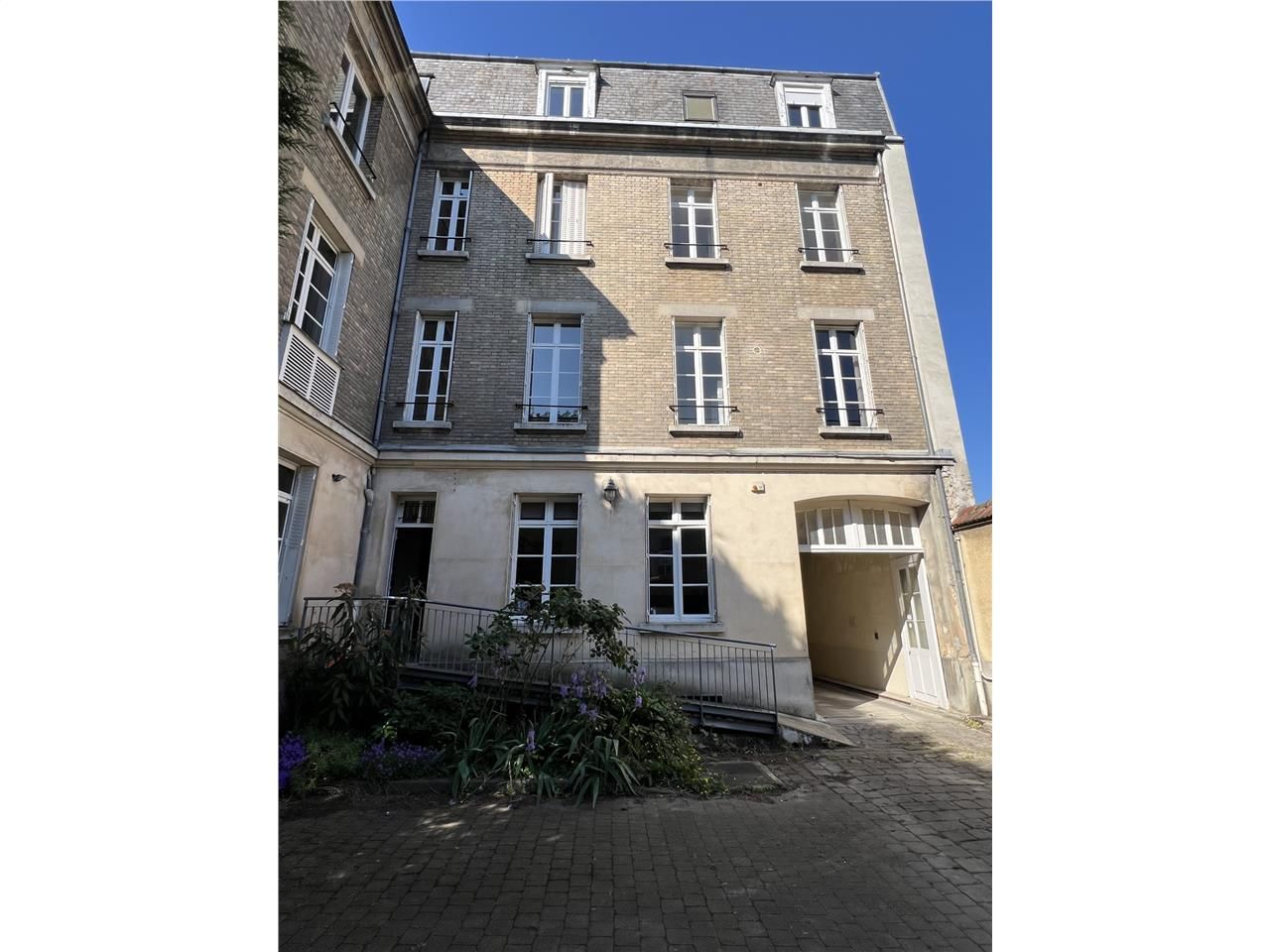 Location bureaux 462 m² à Reims