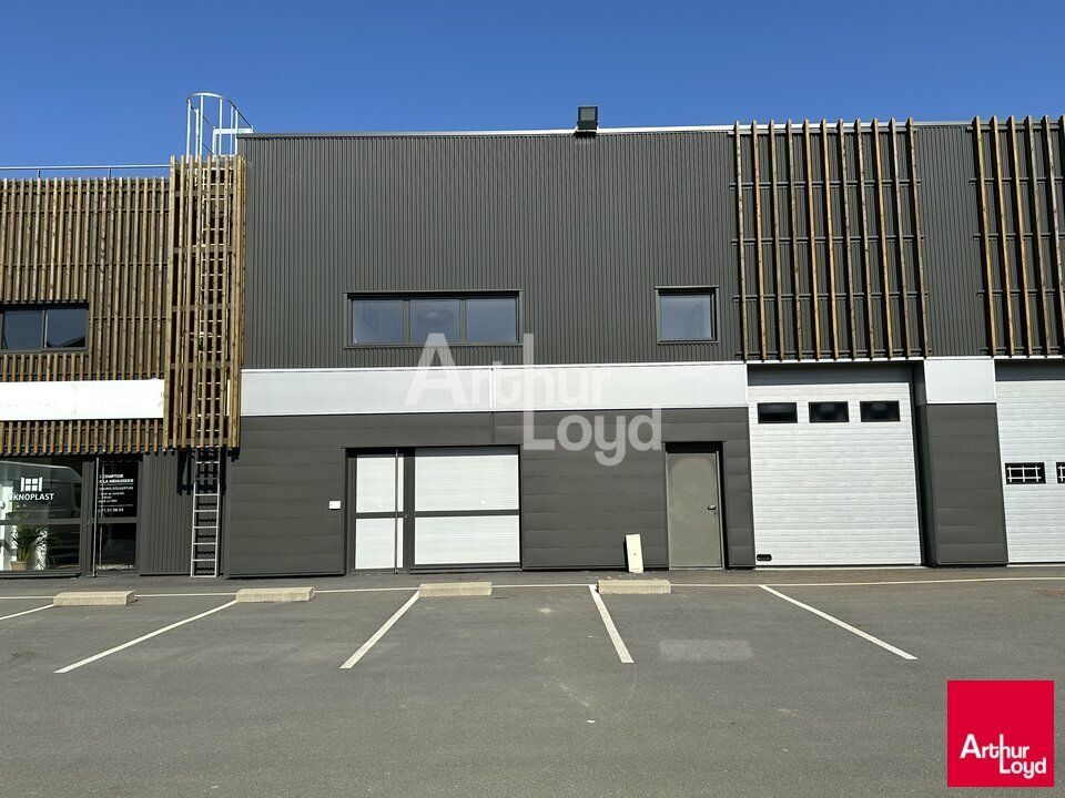 Vente local d''activites 360 m² non divisibles