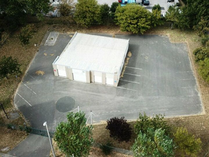 Location local d''activites 270 m² non divisibles