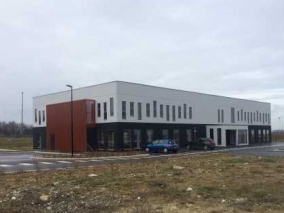300 m² de bureaux à louer à Coquelles (62)