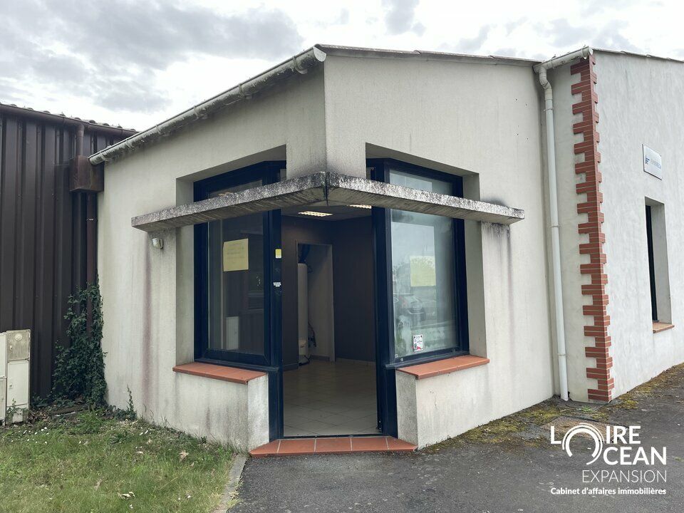Local d'activité 214 m² – Challans