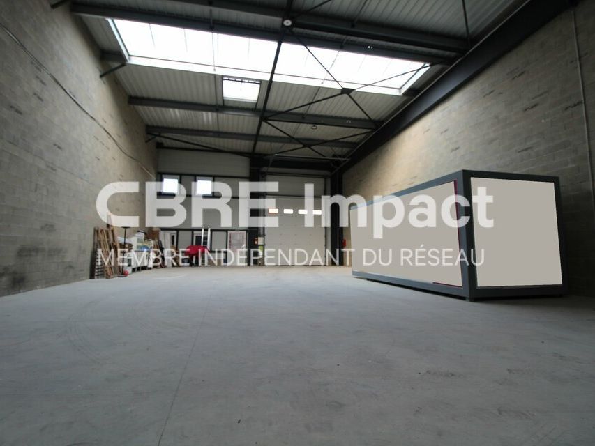 Location local d''activites 465 m² non divisibles
