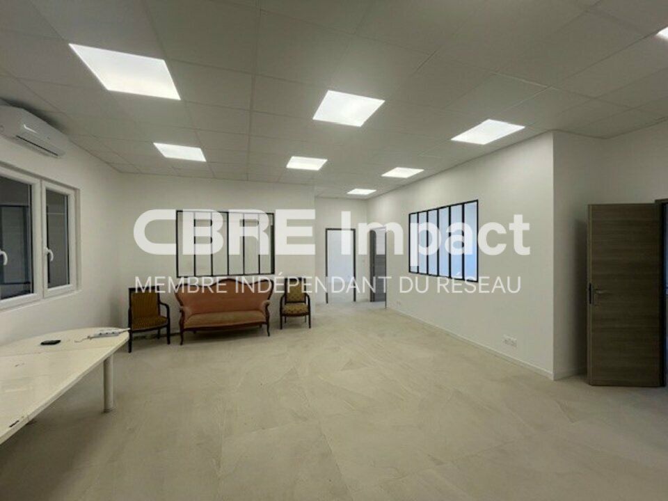 Local d'activité 465 m² env. à la Croix Blandin-REIMS