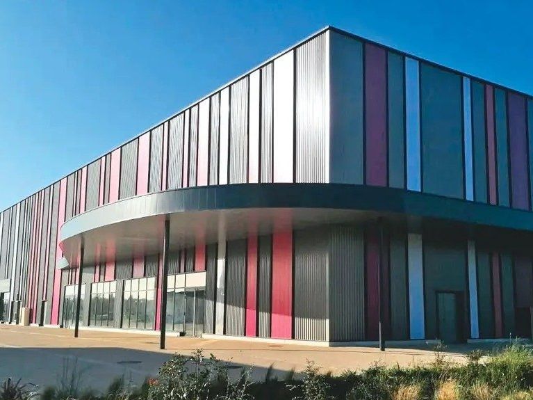 Location local 273 m² à Dreux