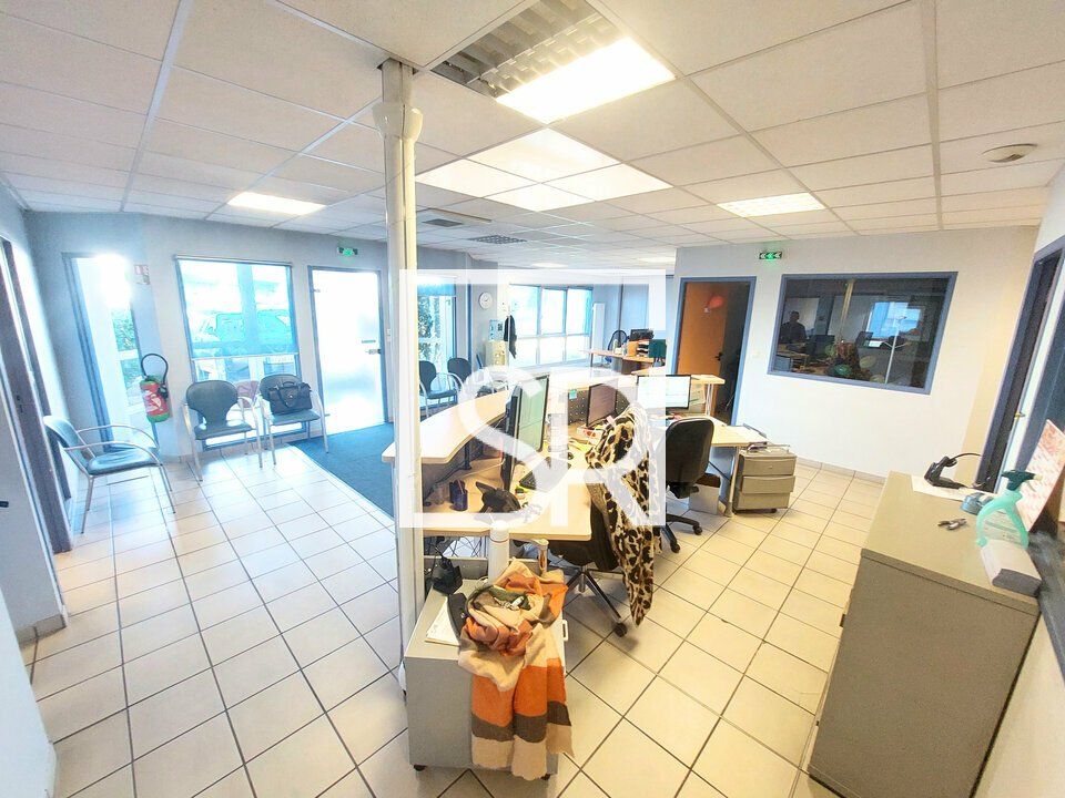 LOCATION - BUREAUX 276 M² - ZAC LA PARDIEU - 63000 CLERMONT-FERRAND