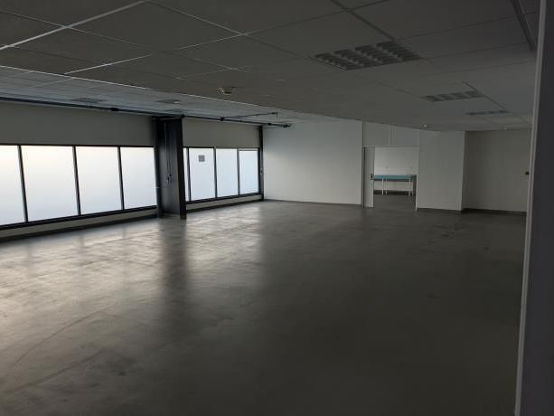 Location bureaux 73 m² divisibles à partir de 35 m²