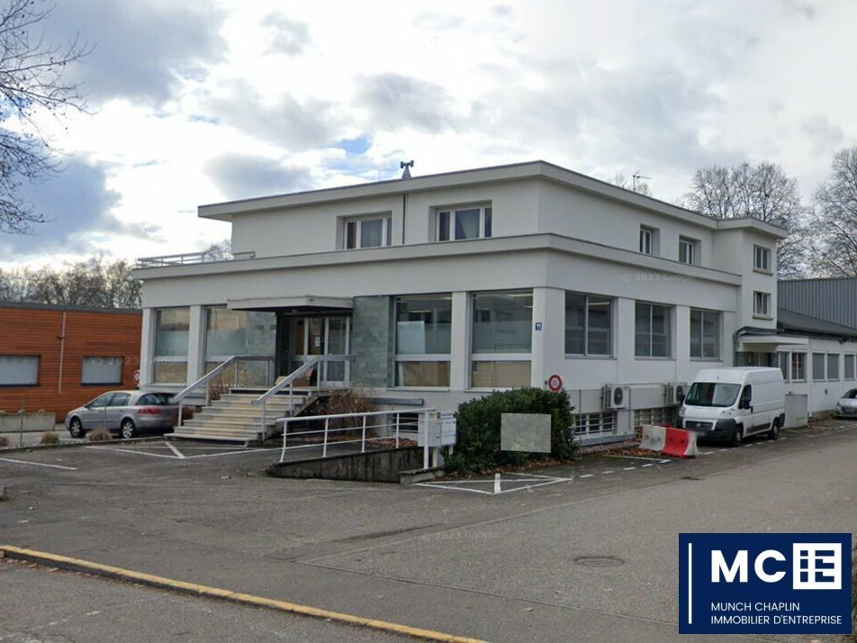 Location bureaux 113.5 m² divisibles à partir de 14.5 m²