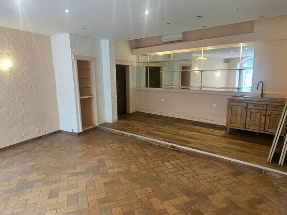 Location local commercial 60 m² non divisibles