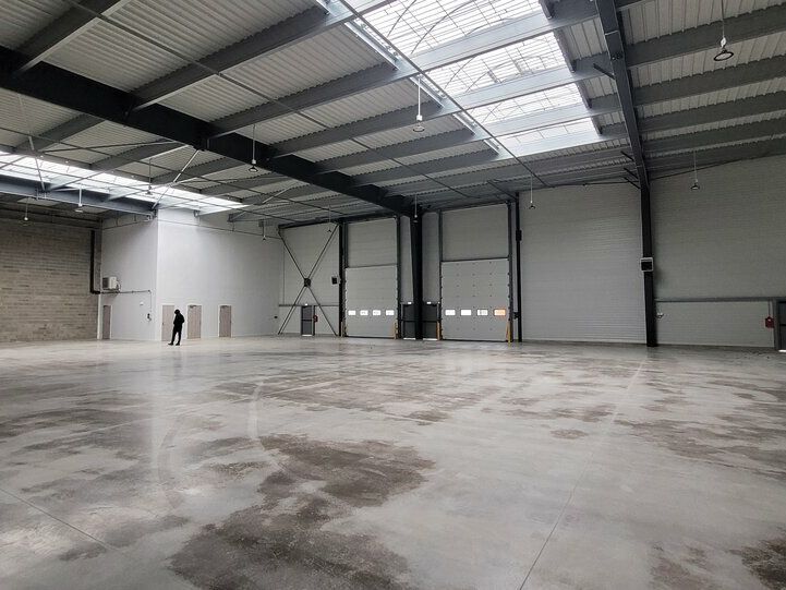 LIMITE ROUEN / PETIT QUEVILLY - PARC D'ACTIVITES NEUF & DIVISIBLE.