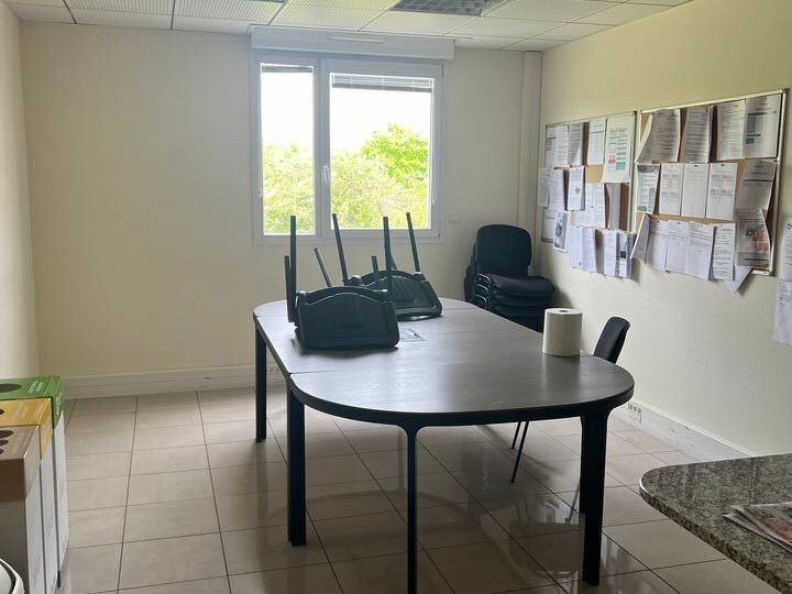 BUREAUX A LOUER - FONTAINE LES DIJON 