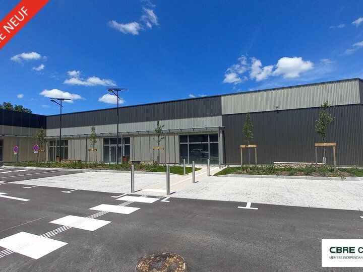 Vente local commercial 710 m² divisibles à partir de 121 m²