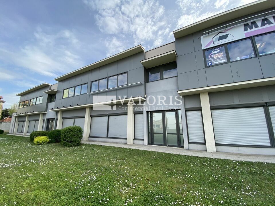 Location local commercial 275 m² non divisibles