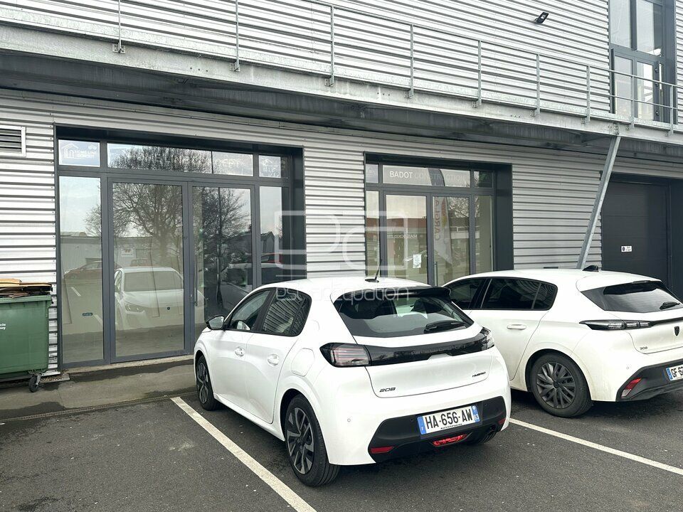 Location local commercial 350 m² non divisibles