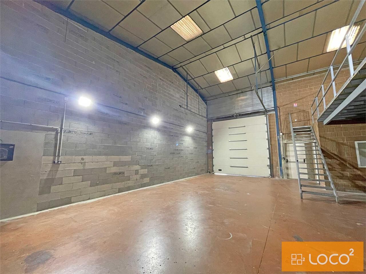 Location local 303.00 m² à L UNION