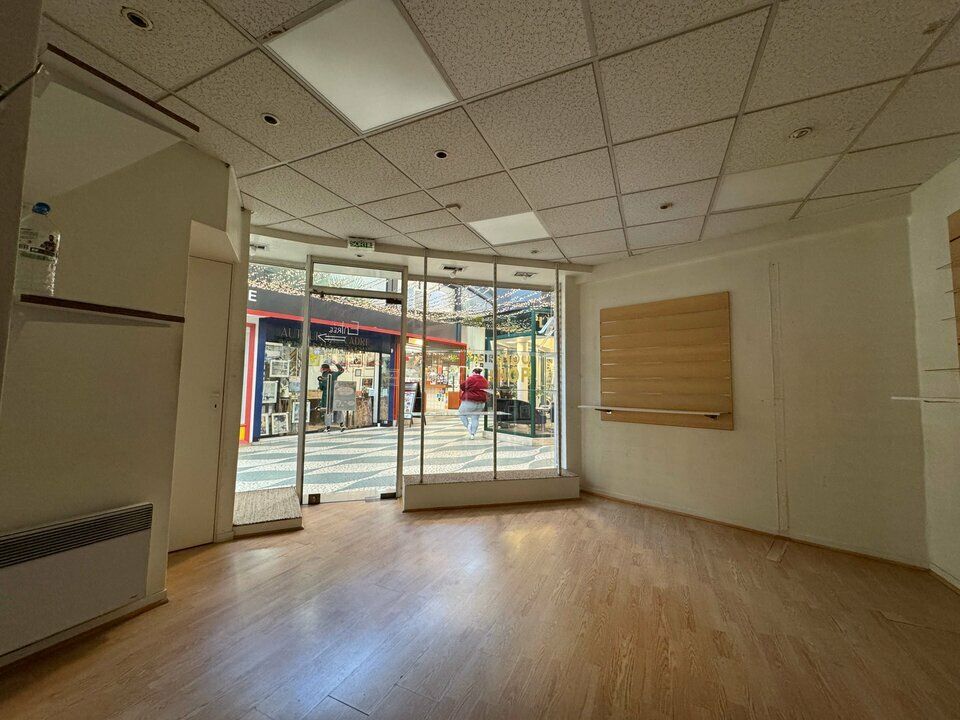 TOURS HYPERCENTRE COMMERCE A VENDRE 57 M² GALERIE DU GRAND PASSAGE