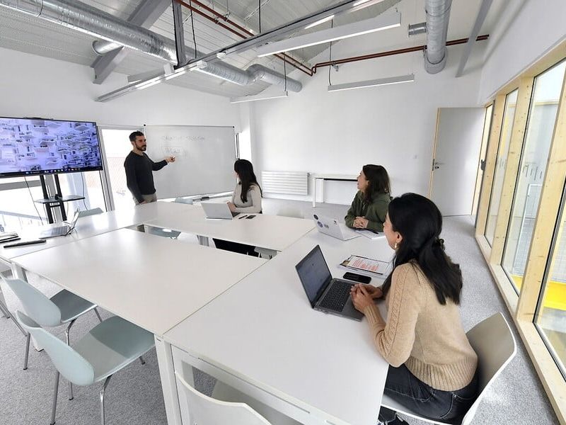 Location bureaux 25 m² divisibles à partir de 8 m²