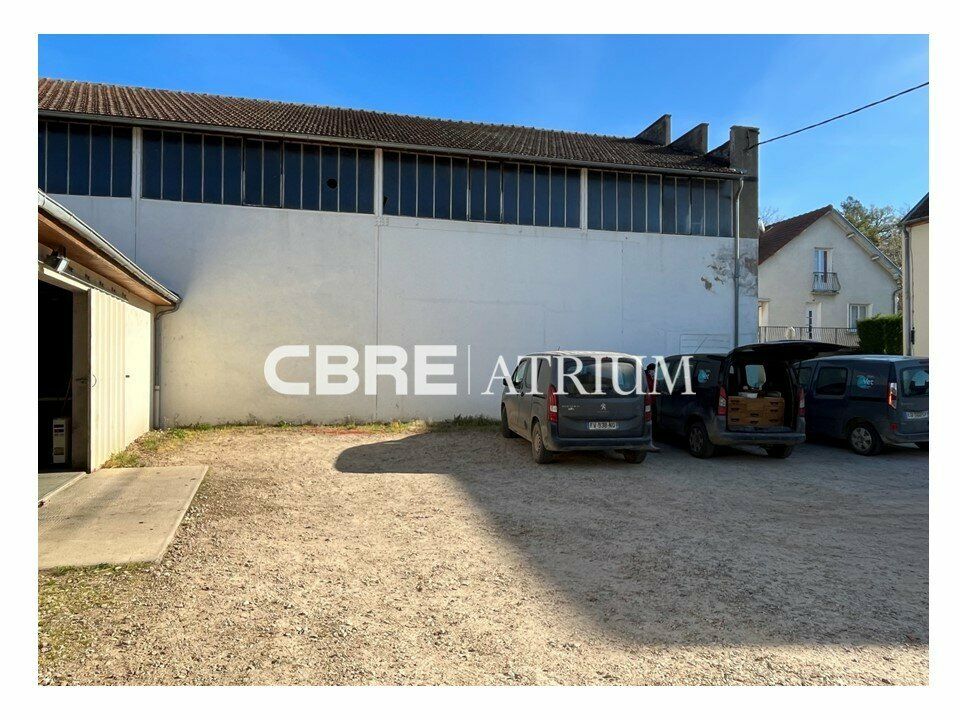 Local d'activité 140 m²