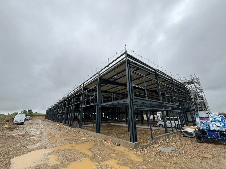 A LOUER - LOCAUX D'ACTIVITES NEUF - ZI VILETTE D'ANTHON