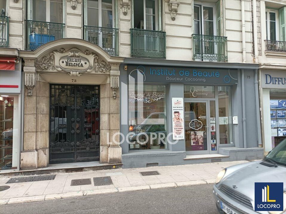 Location local commercial 75 m² non divisibles