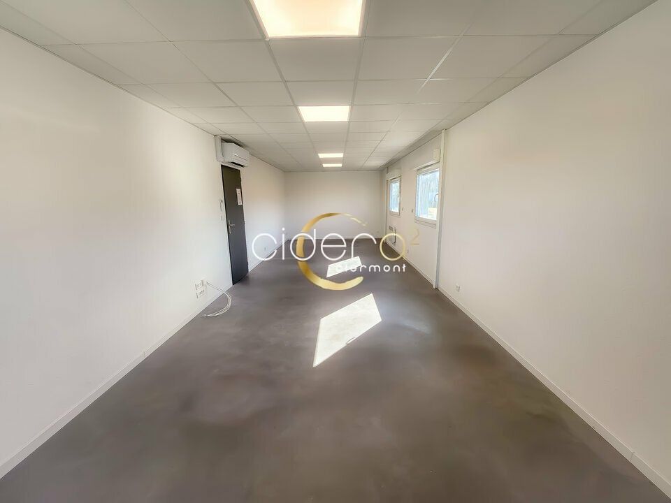 Location bureau avec espaces partagés à Romagnat