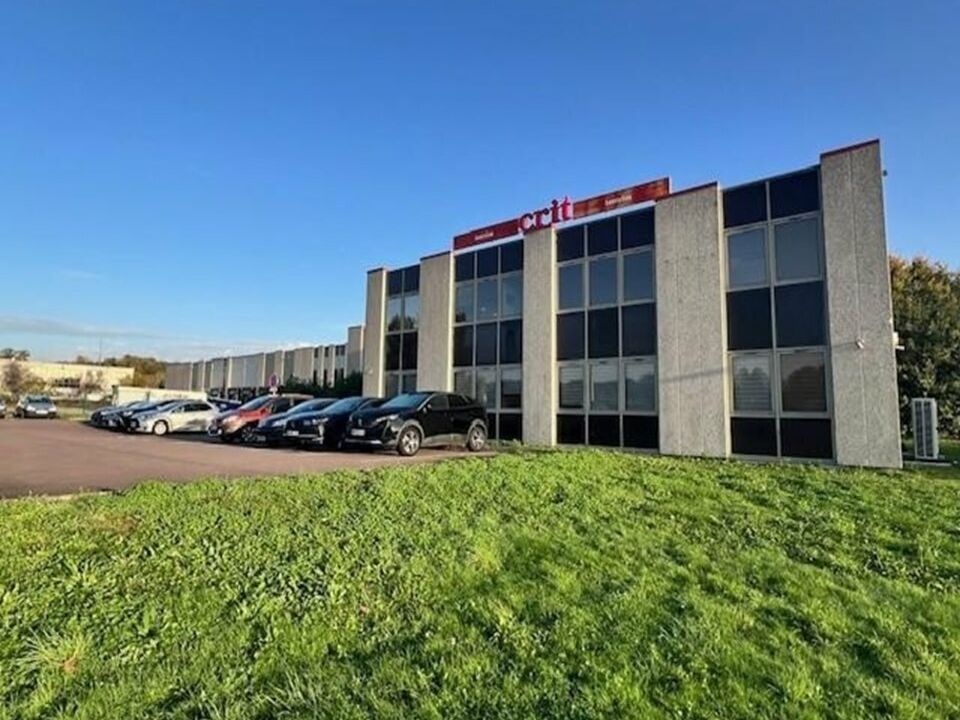 Location bureaux 970 m² divisibles à partir de 325 m²