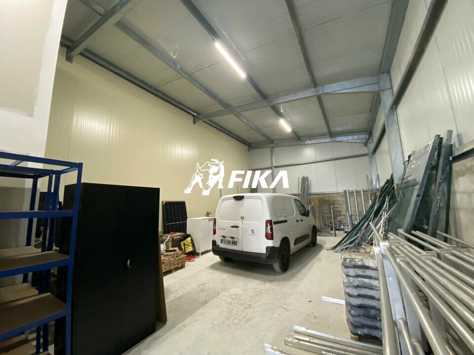 A LOUER LOCAL D'ACTIVITE 160 m² - (32600) L'ISLE JOURDAIN