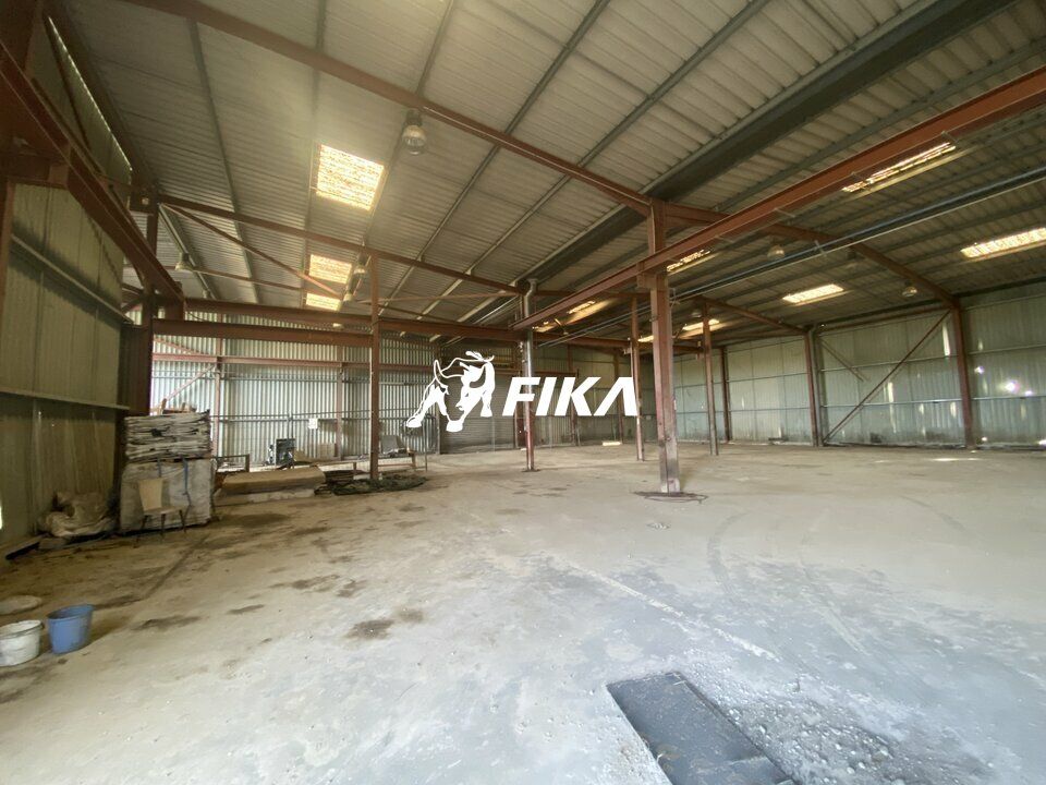 A LOUER ENTREPOT 1 800 m² - (31430) SAINT ELIX LE CHATEAU