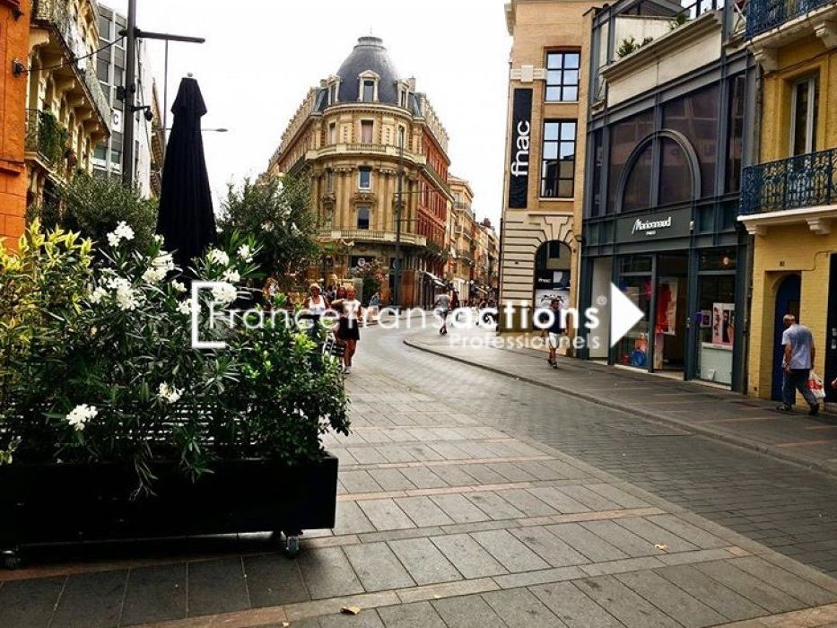 Location local commercial 89 m² non divisibles