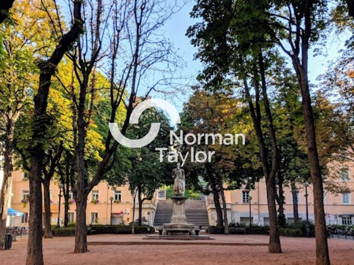 Location local commercial 90 m² non divisibles