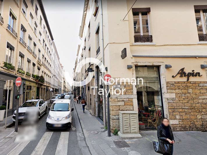 Location local commercial 150 m² non divisibles