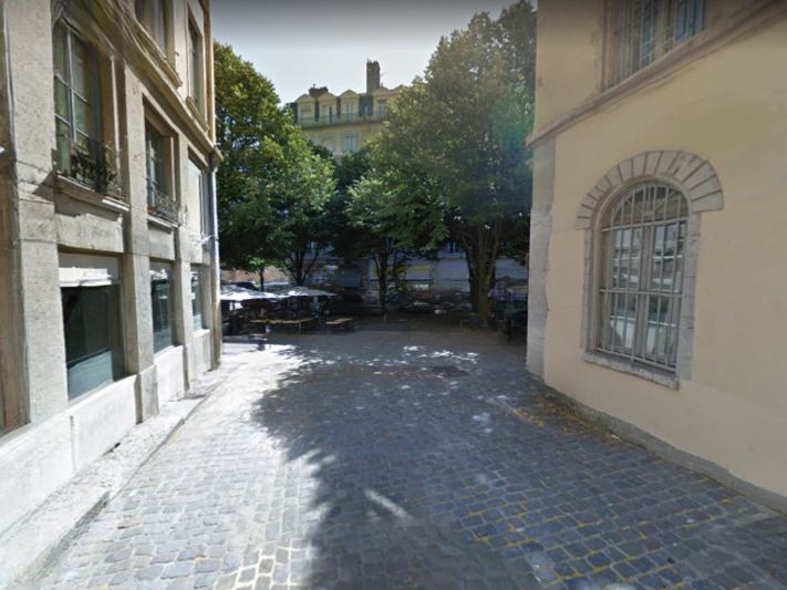 Local commercial à céder à Lyon 5.