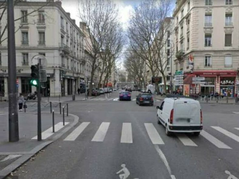 Norman Taylor vous propose en cession de droit au bail un local commercial de 95 m² en plein cœur du 6ème arrondissement de Lyon.