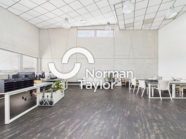 Location bureaux 86.44 m² non divisibles