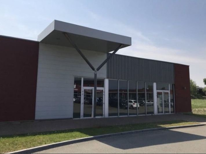 EMPLACEMENT n°1 - AVIGNON LE PONTET 515m2