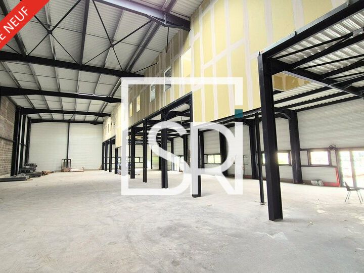 Location entrepot 1699 m² non divisibles