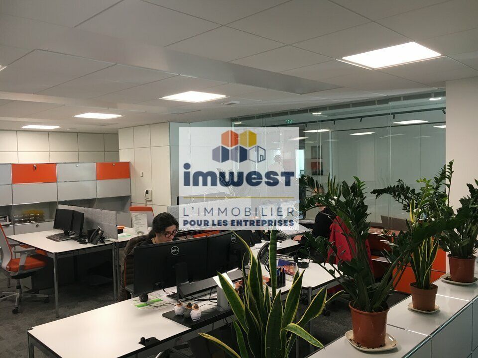 A VENDRE - Immeuble de bureau - proche métro et accès rocade