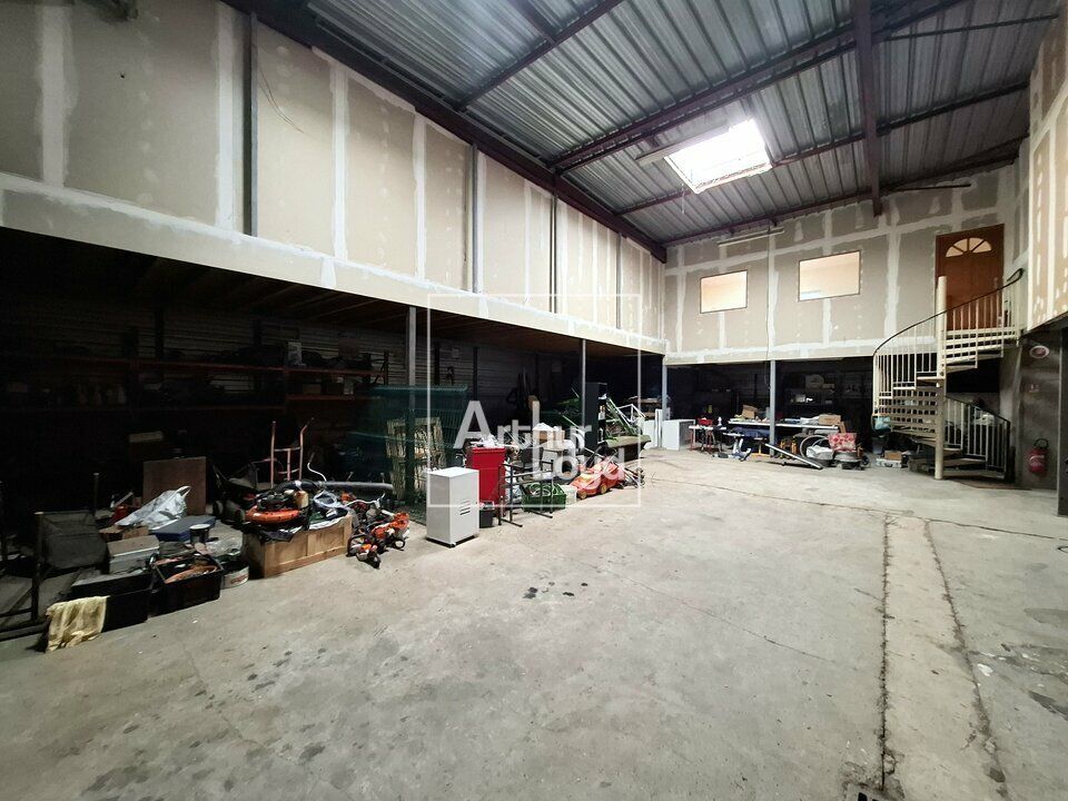 Vente entrepot 580 m² non divisibles