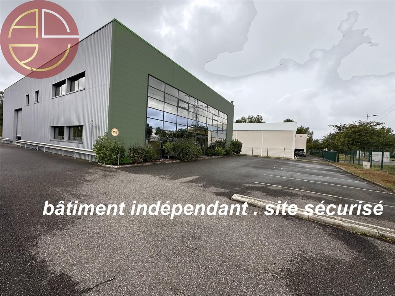 Location local 960 m² à CASTELNAU-D''ESTRETEFONDS