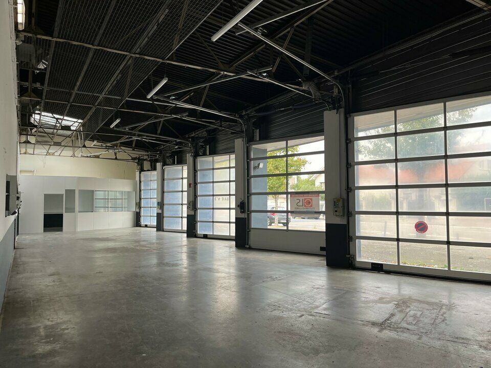 A louer - Local d'activités de 740 m² - Fonctionnalité, accessibilité et visibilité ! 