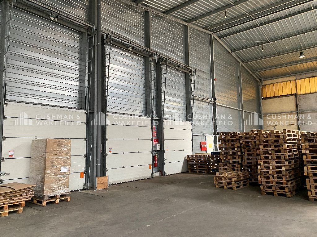 Location entrepôt 5528 m² divisibles à partir de 0 m²