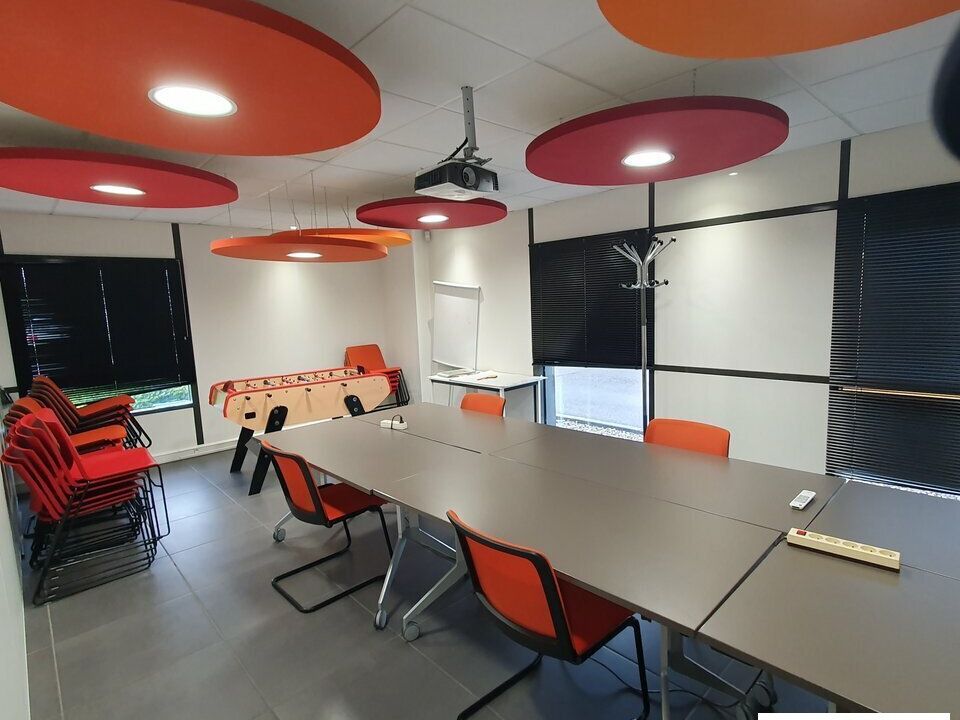Location bureaux 498.05 m² divisibles à partir de 100 m²