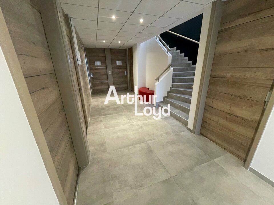 Bureaux à louer 84.44 m² Sophia Antipolis - Environnement paysager