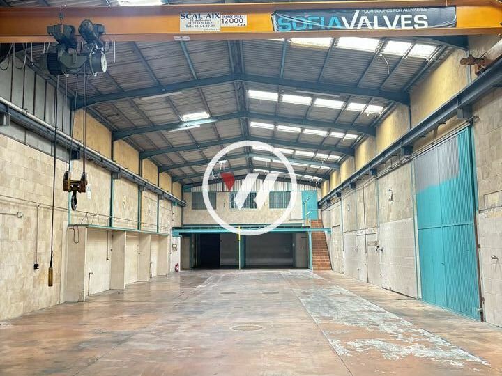 Location local d''activites 1100 m² non divisibles