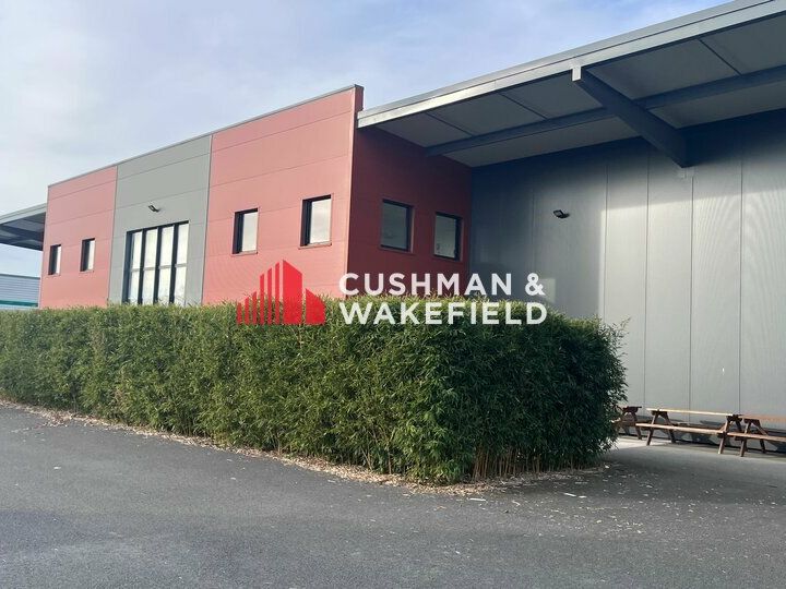 LOCAL D'ACTIVTES RECENT A VENDRE