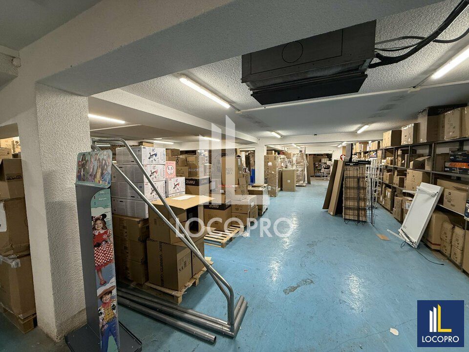 Location local d''activites 333 m² non divisibles