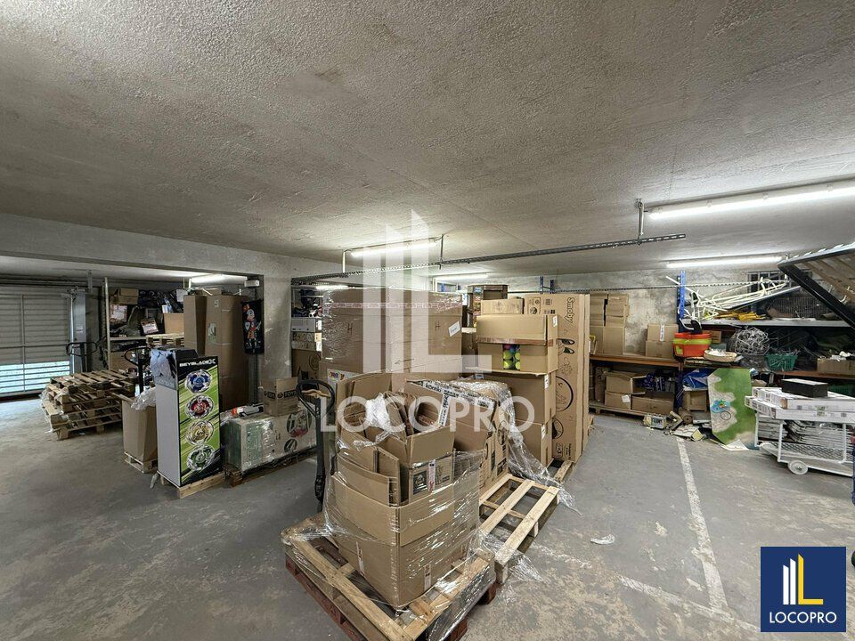 Location activité/entrepôt - 333 m²