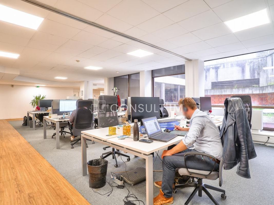 Vente bureaux 990 m² divisibles à partir de 357 m²