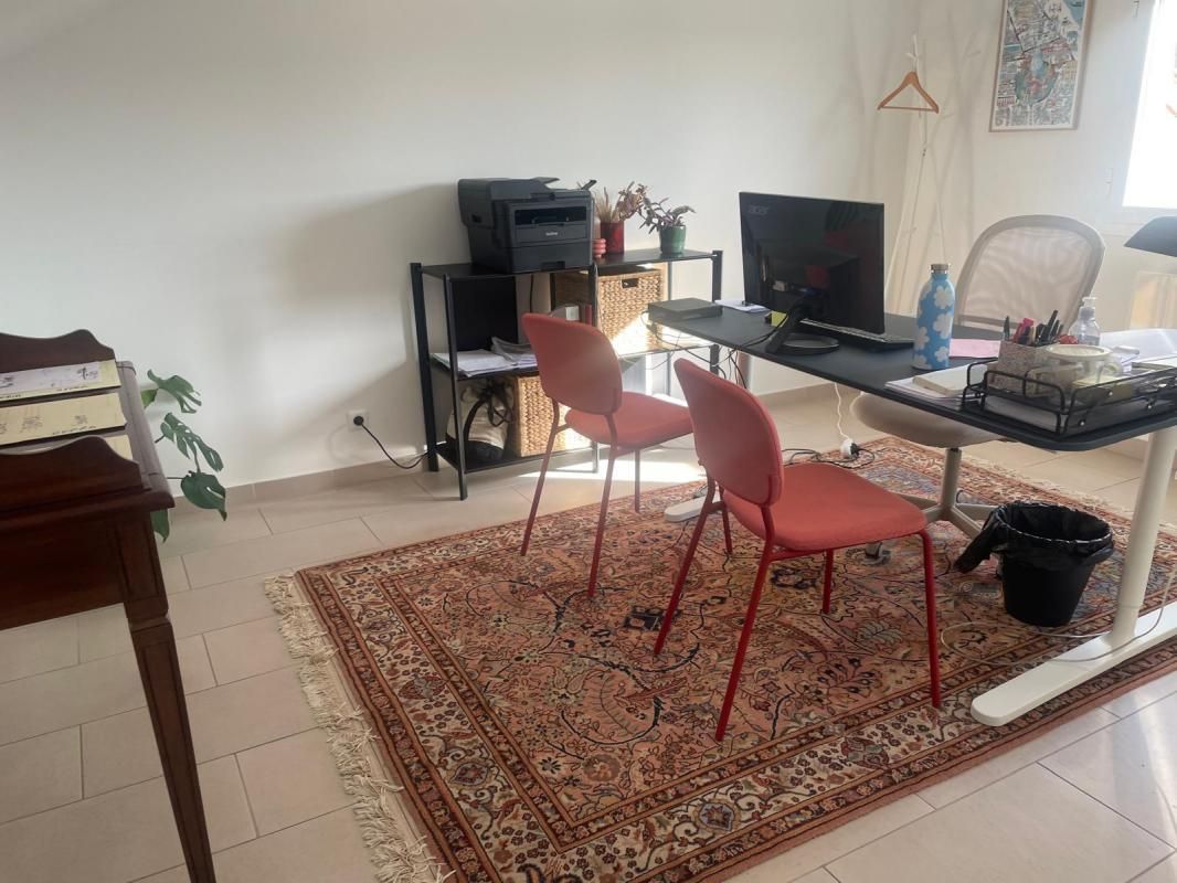 Location local commercial 108 m² non divisibles